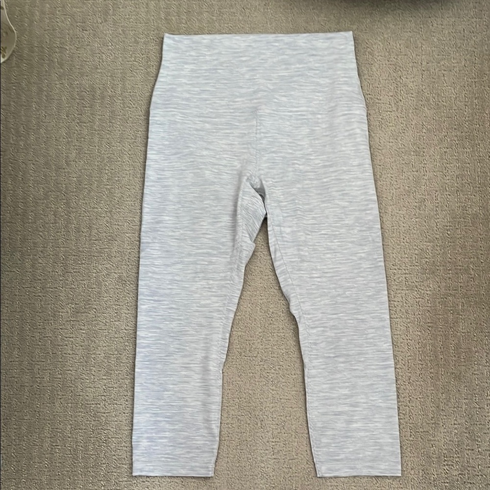Lululemon Athletica Light Gray Cropped Leggings